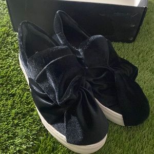 Womens shoes size 8